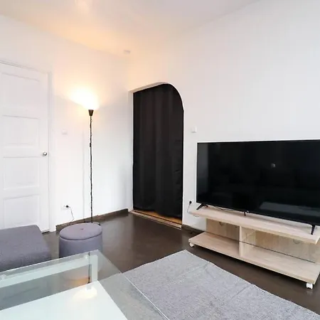 City-central Flat With Sauna Appartamento